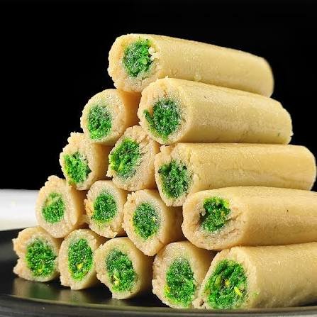 Kaju Pista Roll